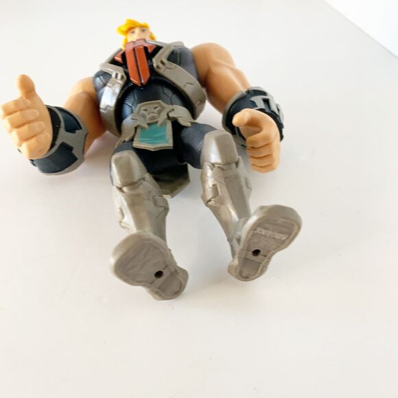He-Man and the Masters of the Universe Power Attack He-man Action Figure 2021 - Picture 3 of 6